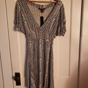 French Connection V-Neck Print Black and White Dress 6